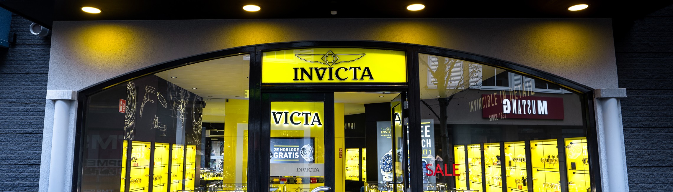 Invicta Watch Banner