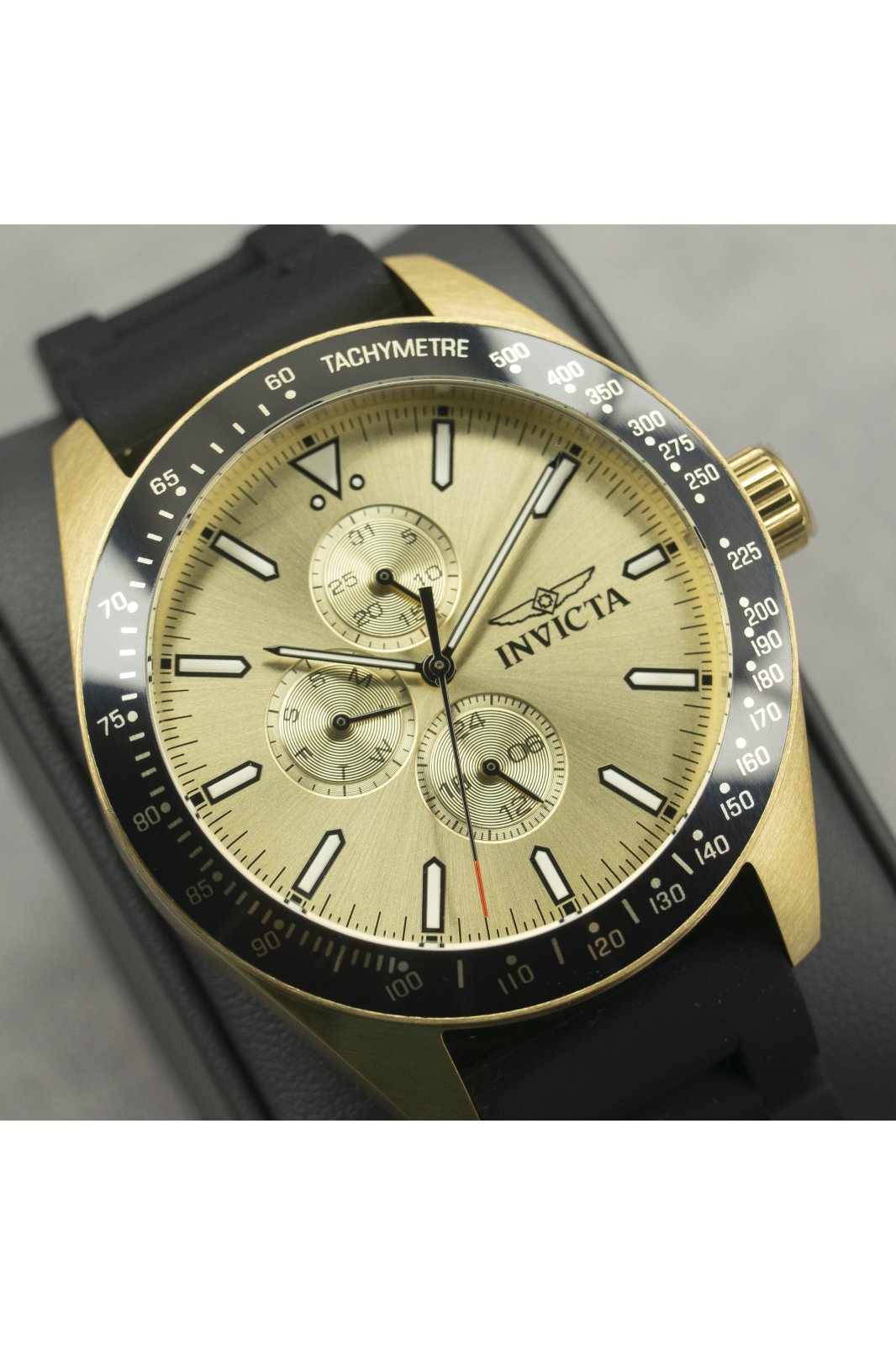 Invicta Aviator 38405 Ceas de bărbați - Mecanism Quartz - Oțel inoxidabil cu cadran auriu - 45 mm