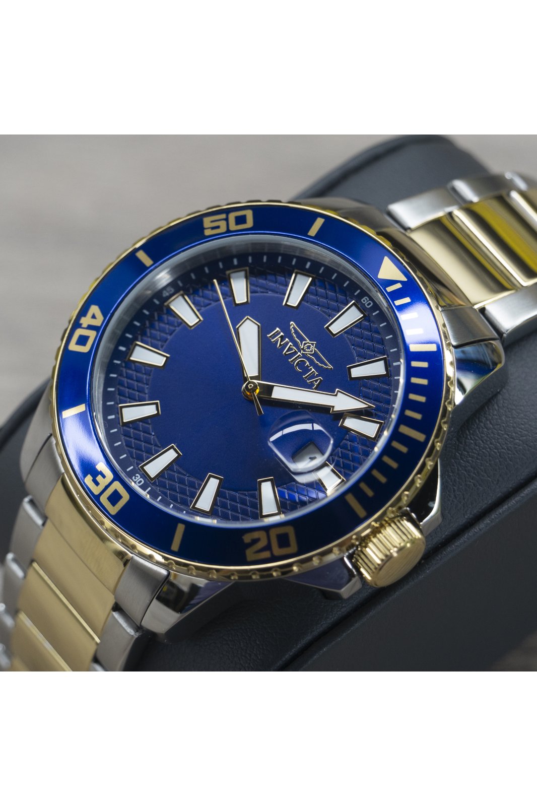 Invicta Pro Diver 46071 Men's Watch - Quartz Movement - Stainless Steel with Blue Dial - 45 mm