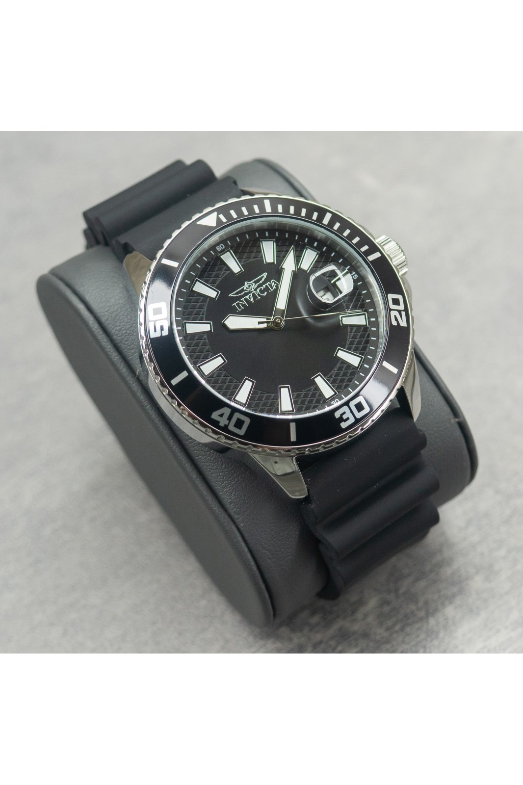 Invicta Pro Diver 46087 Men's Quartz Watch - 45 mm