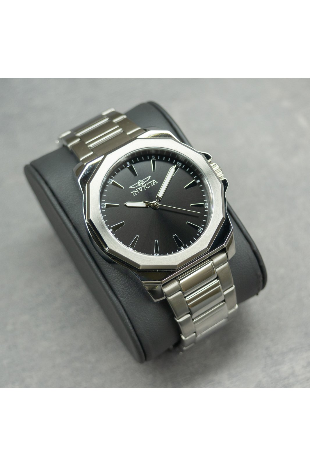 Invicta Speedway 46831 Relógio Masculino - Movimento Quartz - Aço Inoxidável com Mostrador Preto - 42 mm