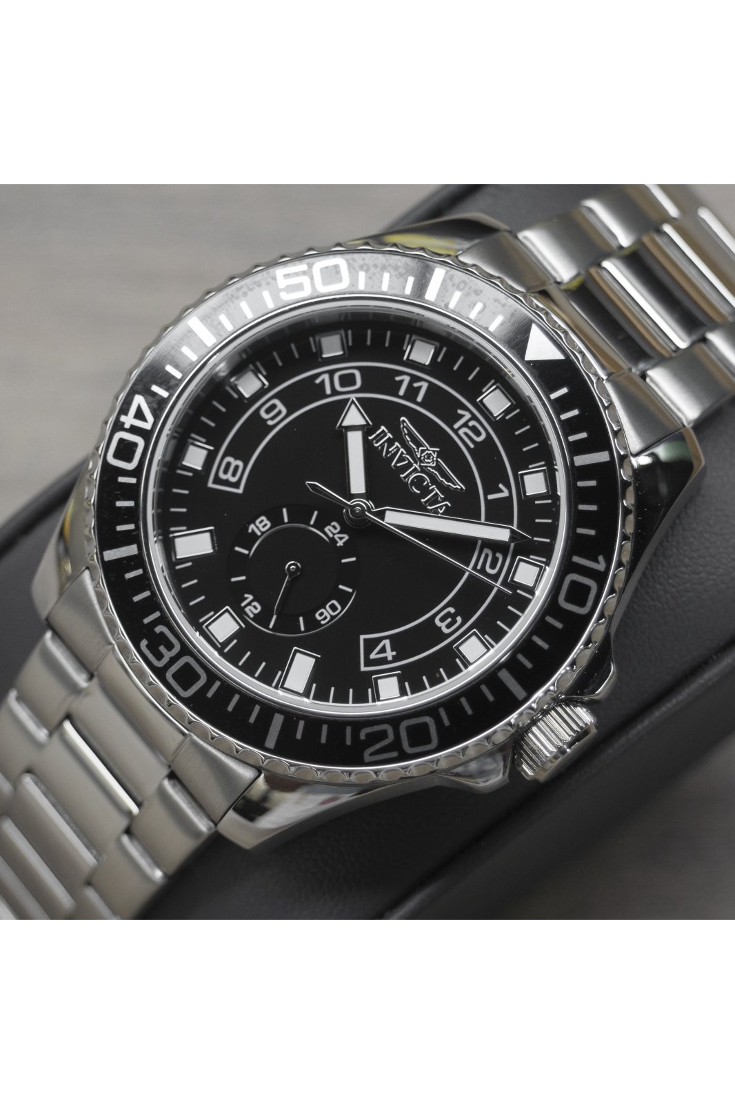 Invicta Pro Diver 47125 Men's Watch - Quartz Movement - Stainless Steel with Black Dial - 44 mm