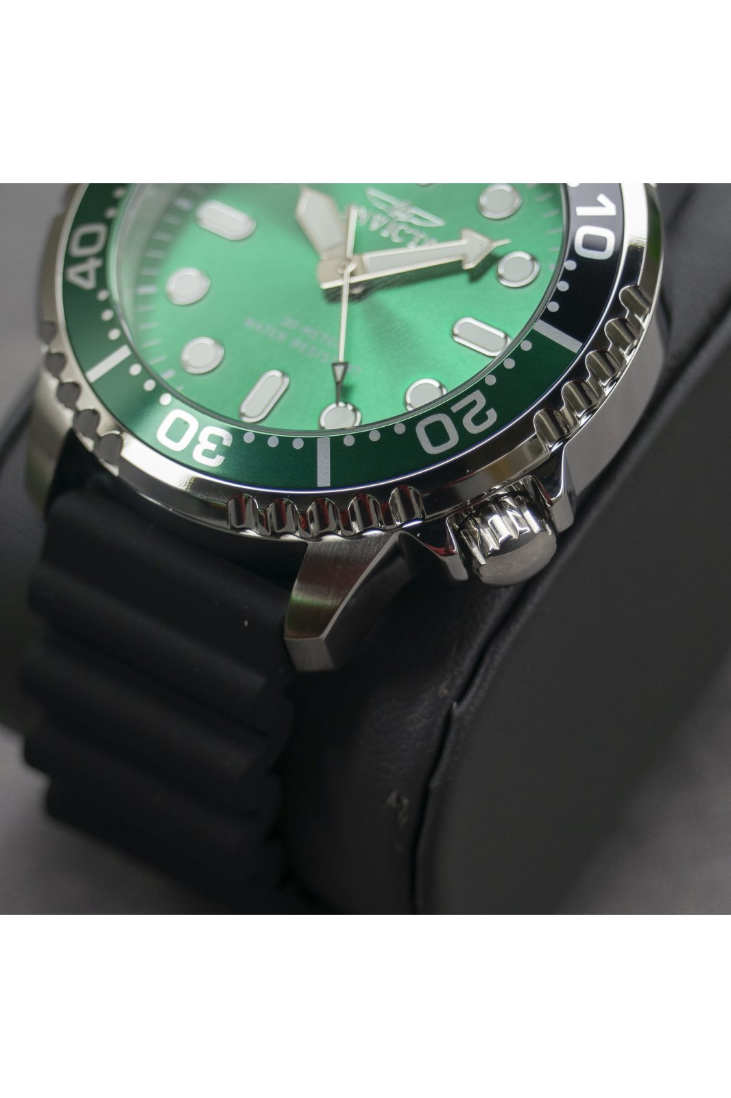 Invicta Pro Diver 47223 Herreklokke - Kvartsurverk - Rustfritt Stål med Grønn Skive - 48 mm