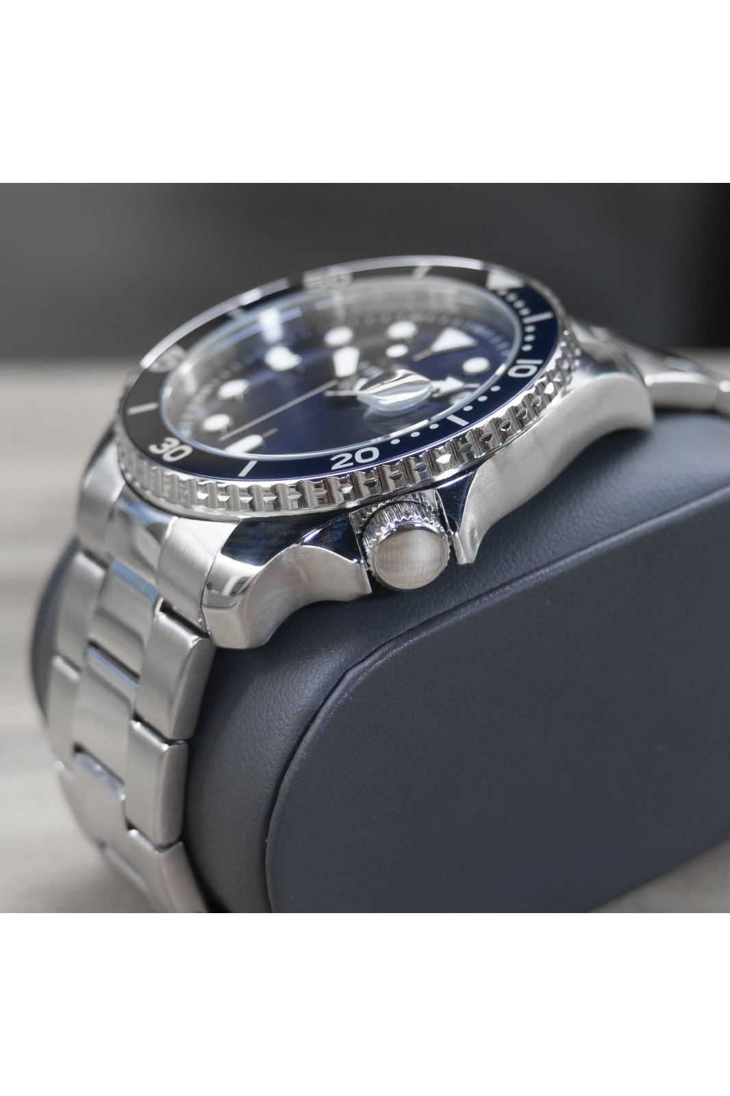 Invicta Pro Diver 47158 Men's Watch - Quartz Movement - Stainless Steel with Blue Dial - 46 mm