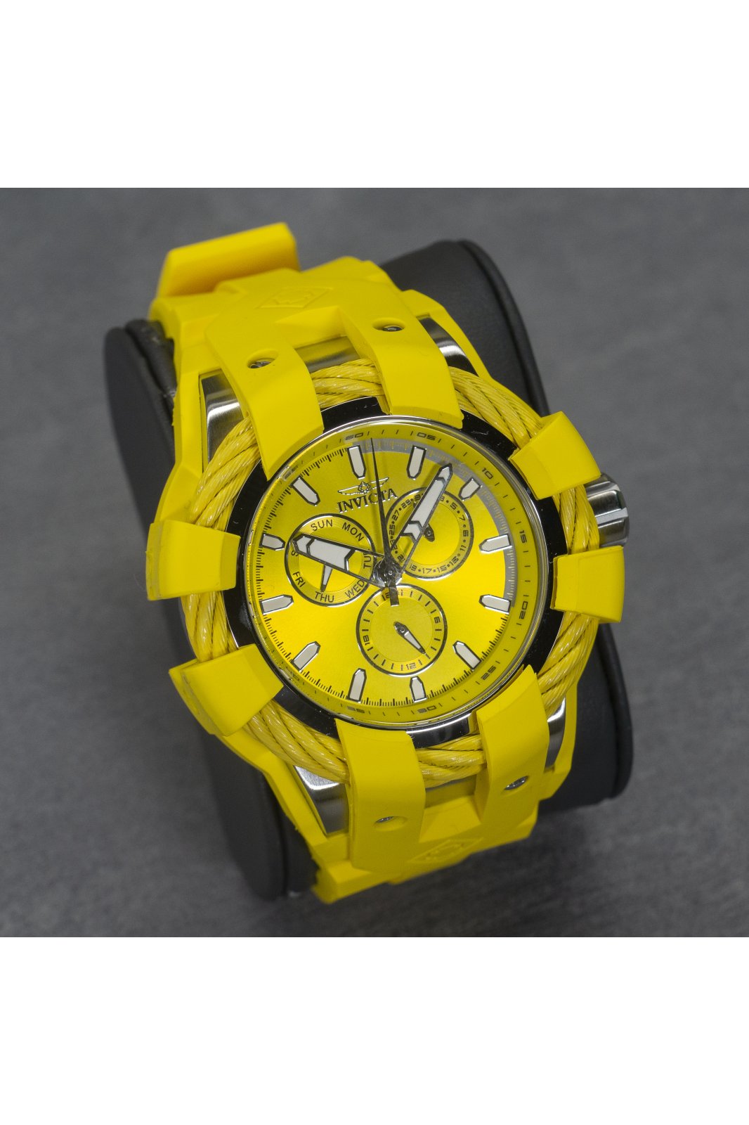 大人気シリーズ☆スポーツモデル☆イエロー INVICTA Bolt 47835 大人気 