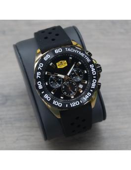 Invicta Racing 47769 Herrenuhr - Quarzwerk - Edelstahl mit schwarzem Zifferblatt - 43 mm