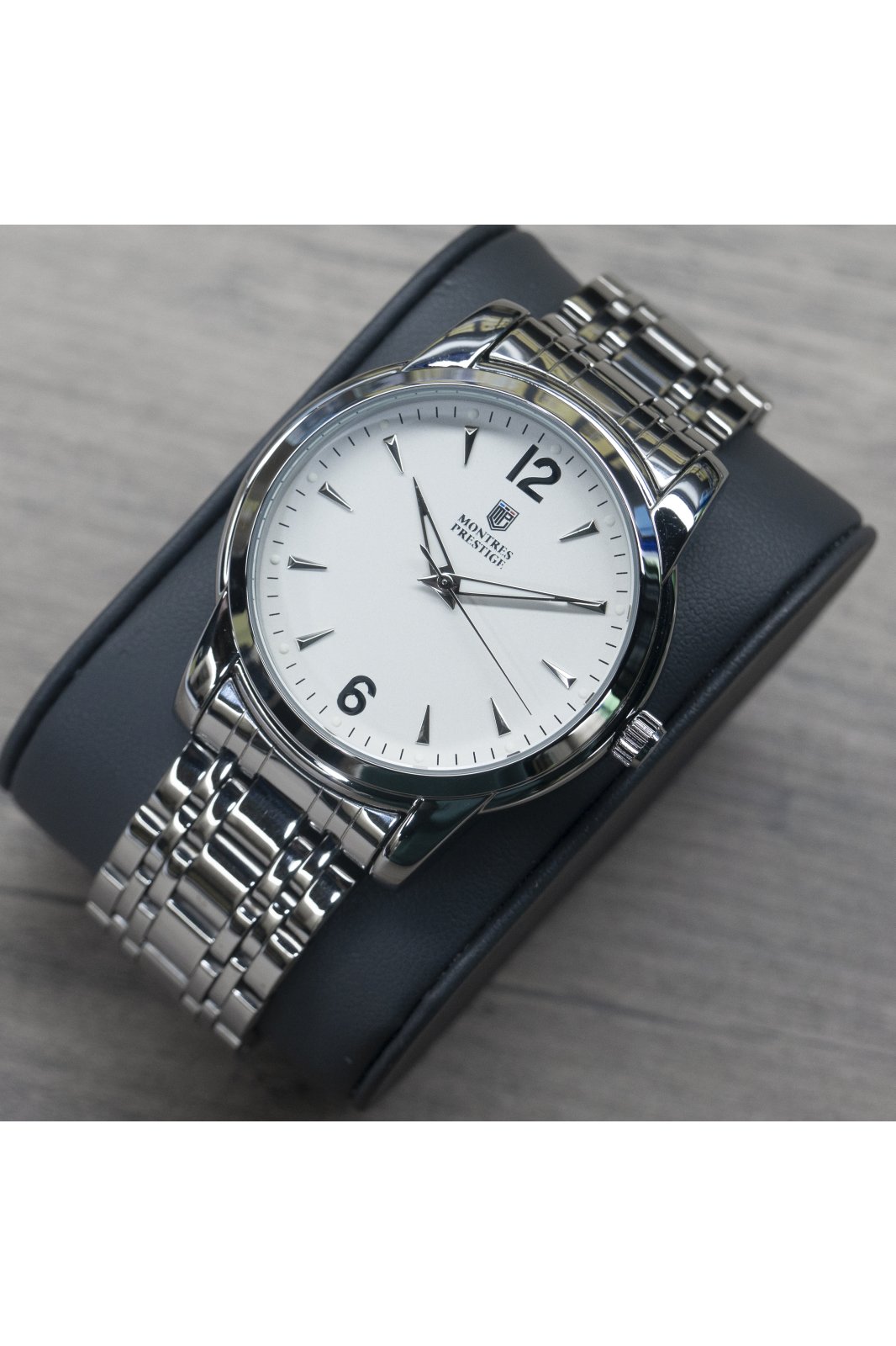 Montres Prestige Classic MPW-0028 Men's Watch - Quartz Movement - Metal with White Dial - 41 mm