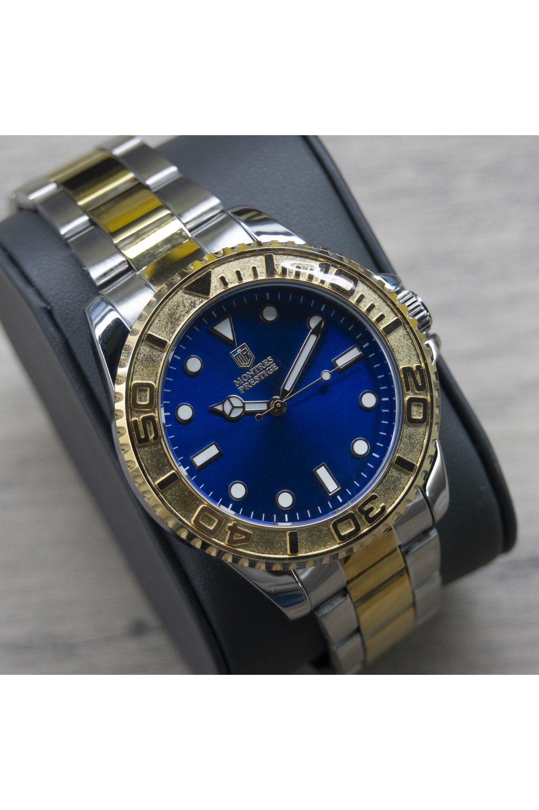 Montres Prestige Classic MPW-0265 Men's Watch - Quartz Movement - Metal with Blue Dial - 43 mm