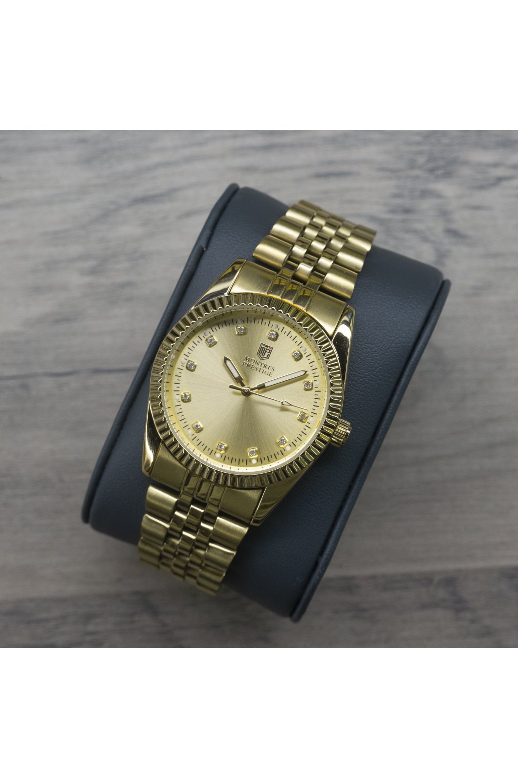 Montres Prestige MPW-0269 Дамски часовник - Кварцов механизъм - със златист циферблат - 38 мм