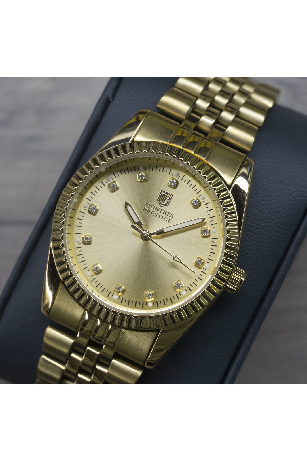 Montres Prestige MPW-0269 Дамски часовник - Кварцов механизъм - със златист циферблат - 38 мм