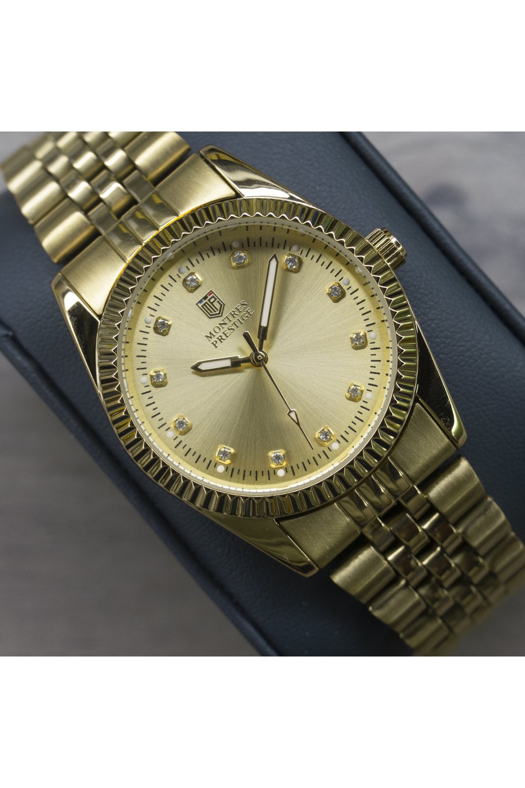 Montres Prestige MPW-0269 Дамски часовник - Кварцов механизъм - със златист циферблат - 38 мм