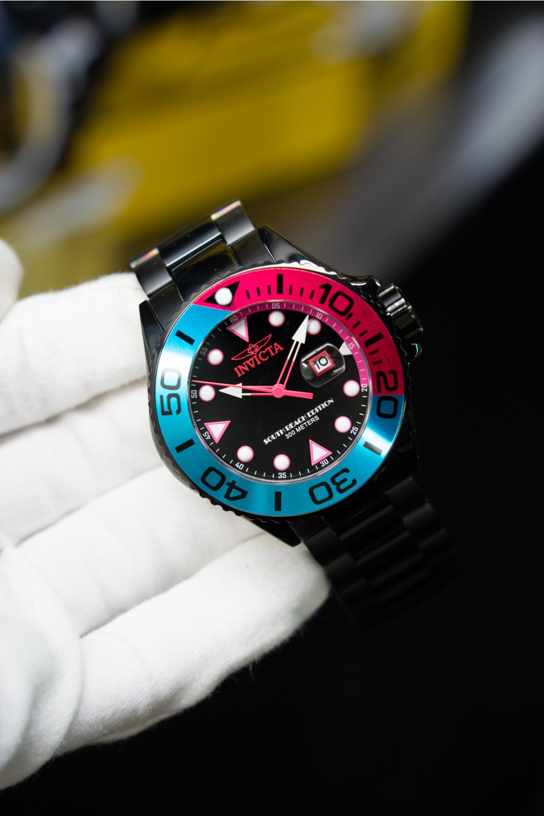 Invicta Grand Diver 48614 Reloj de Hombre - Movimiento de Cuarzo - Acero Inoxidable con Esfera Negra - 52 mm - Edición South Beach