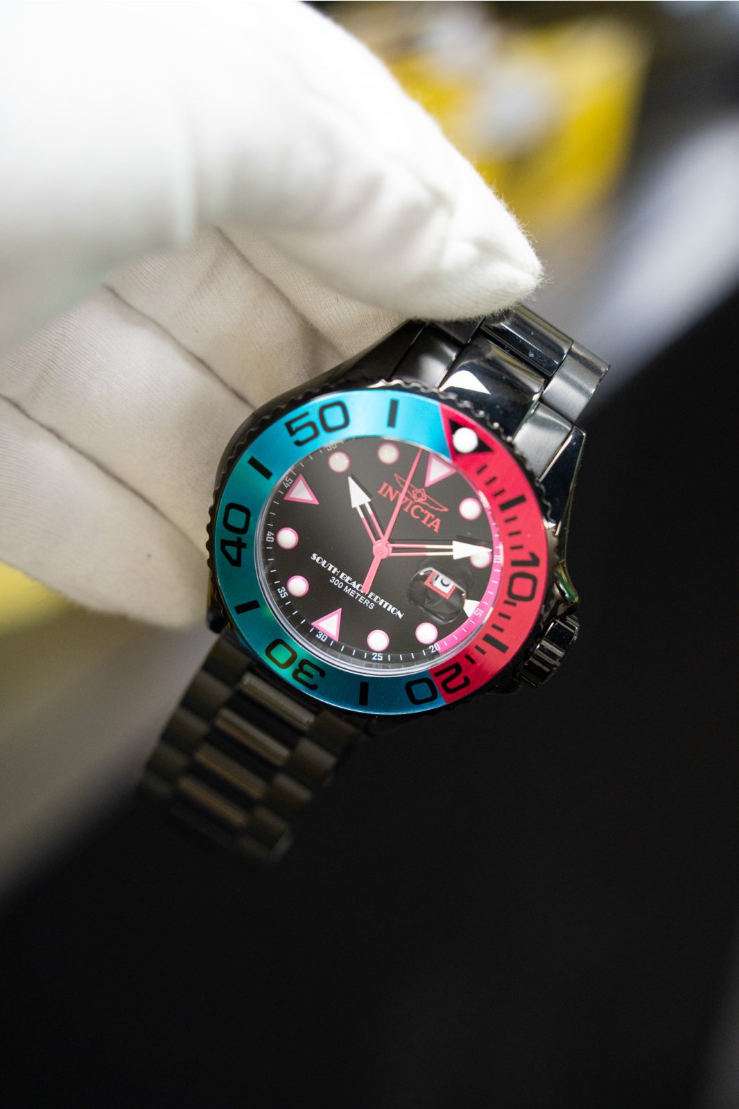 Invicta Grand Diver 48614 Reloj de Hombre - Movimiento de Cuarzo - Acero Inoxidable con Esfera Negra - 52 mm - Edición South Beach
