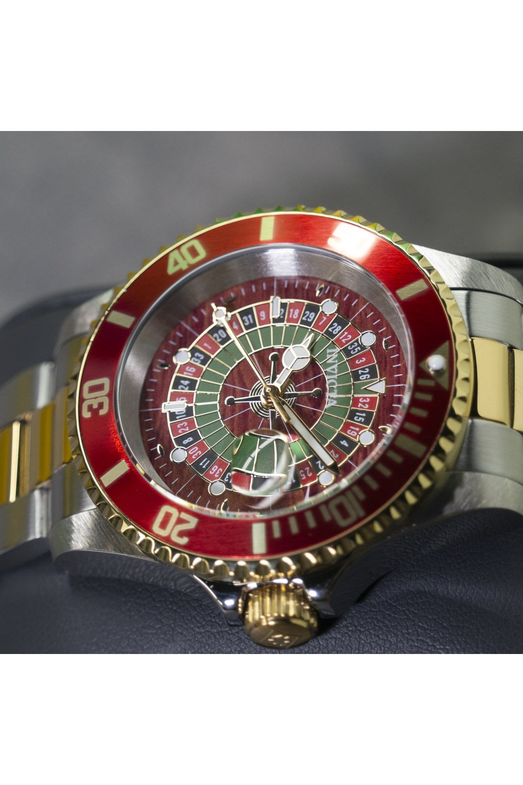 Invicta Pro Diver 50521 Ceas pentru bărbați - Mecanism Quartz - Oțel inoxidabil cu cadran roșu - 40 mm
