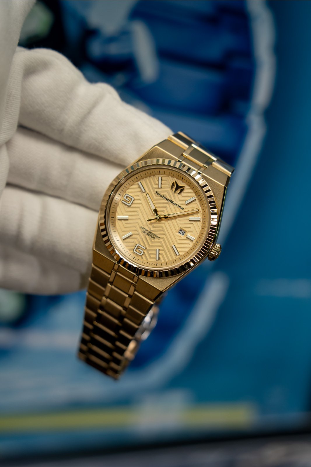 TechnoMarine TERRA NOVA TM-225055 Reloj de Mujer - Movimiento de Cuarzo - Acero Inoxidable con Esfera Dorada - 42 mm