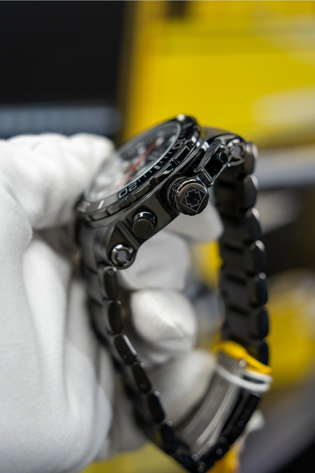 Invicta Coalition Forces 50227 Zegarek męski - Mechanizm kwarcowy - Stal nierdzewna z czarną tarczą - 52 mm - technologia iSize