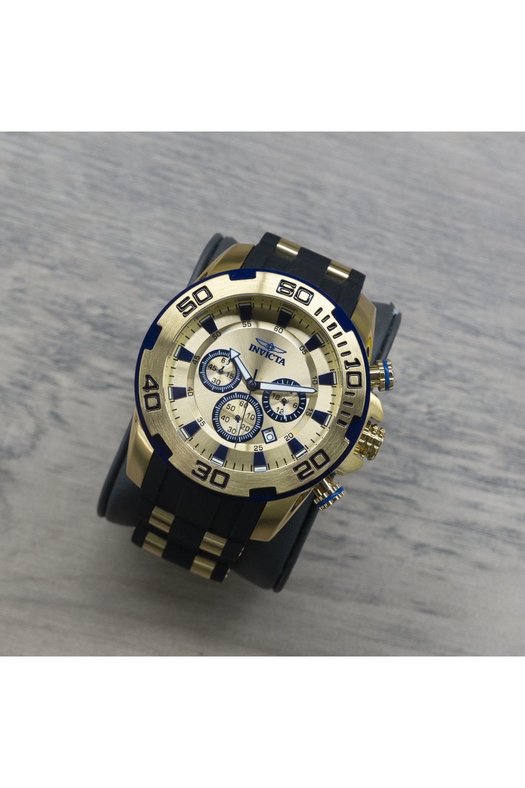 Invicta Pro Diver - SCUBA 22308 Men's Watch - Quartz Movement - Stainless Steel with Gold Dial - 50 mm