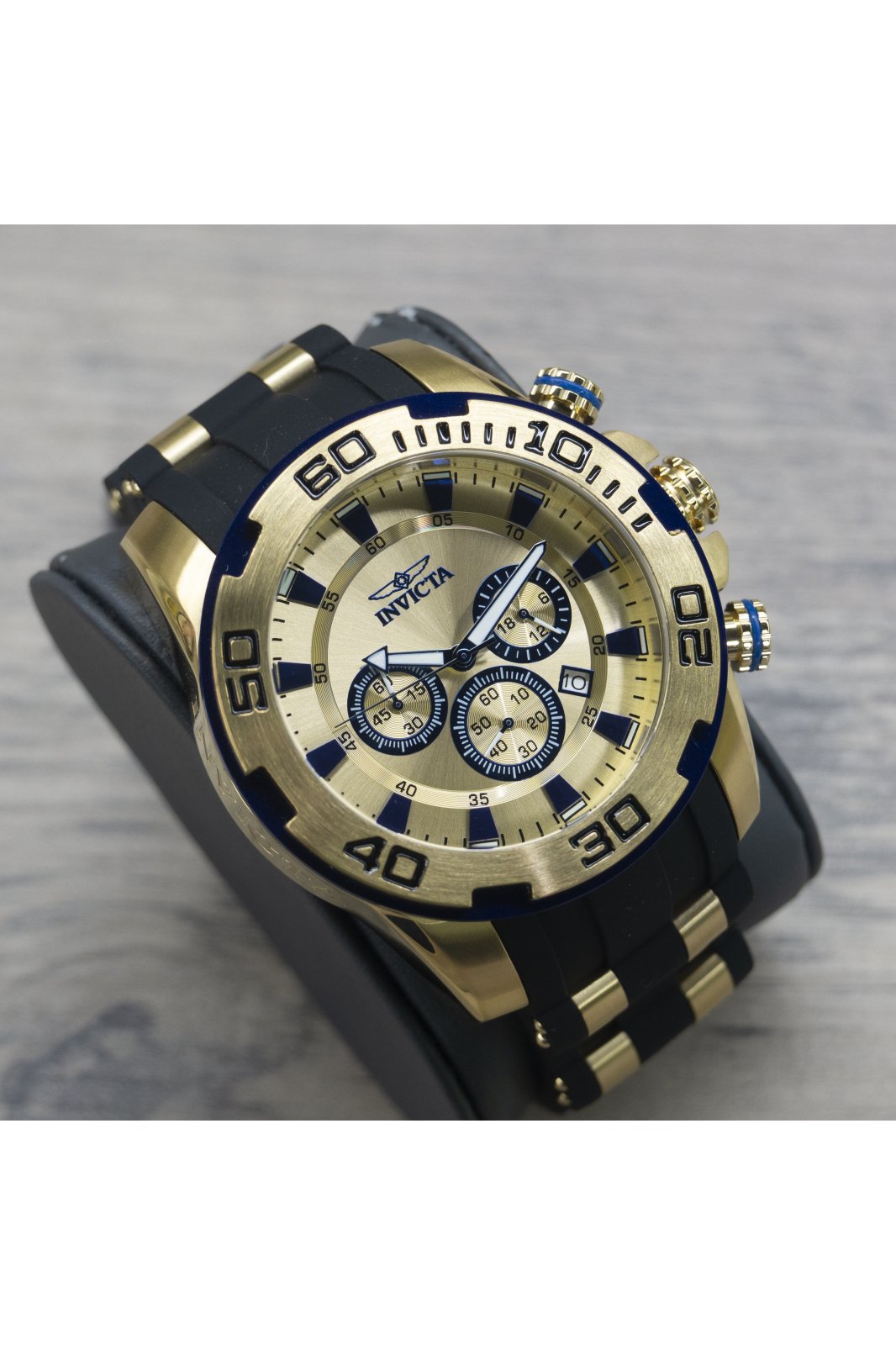 Invicta Pro Diver - SCUBA 22308 Men's Watch - Quartz Movement - Stainless Steel with Gold Dial - 50 mm
