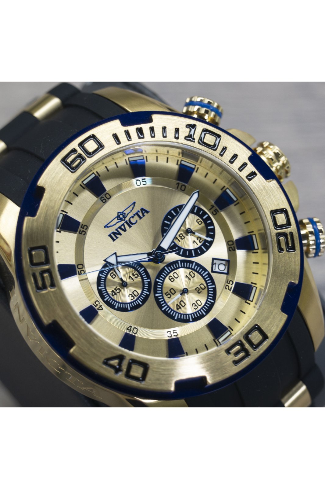 Invicta Pro Diver - SCUBA 22308 Men's Watch - Quartz Movement - Stainless Steel with Gold Dial - 50 mm