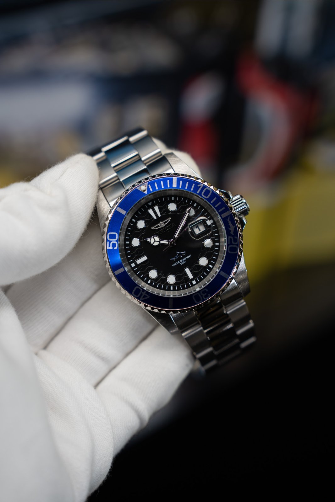 Invicta Pro Diver 50828 Moška ura - Quartz mehanizem - Nerjaveče jeklo s črnim številčnico - 42 mm