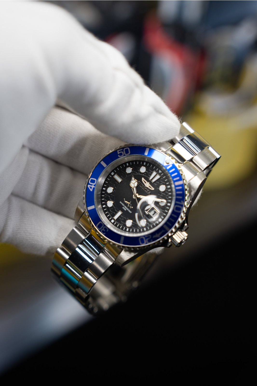 Invicta Pro Diver 50828 Moška ura - Quartz mehanizem - Nerjaveče jeklo s črnim številčnico - 42 mm
