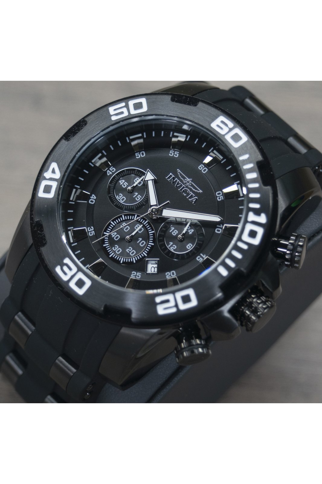 Invicta Pro Diver - SCUBA 22338 Men's Watch - Quartz Movement - Stainless Steel with Black Dial - 50 mm