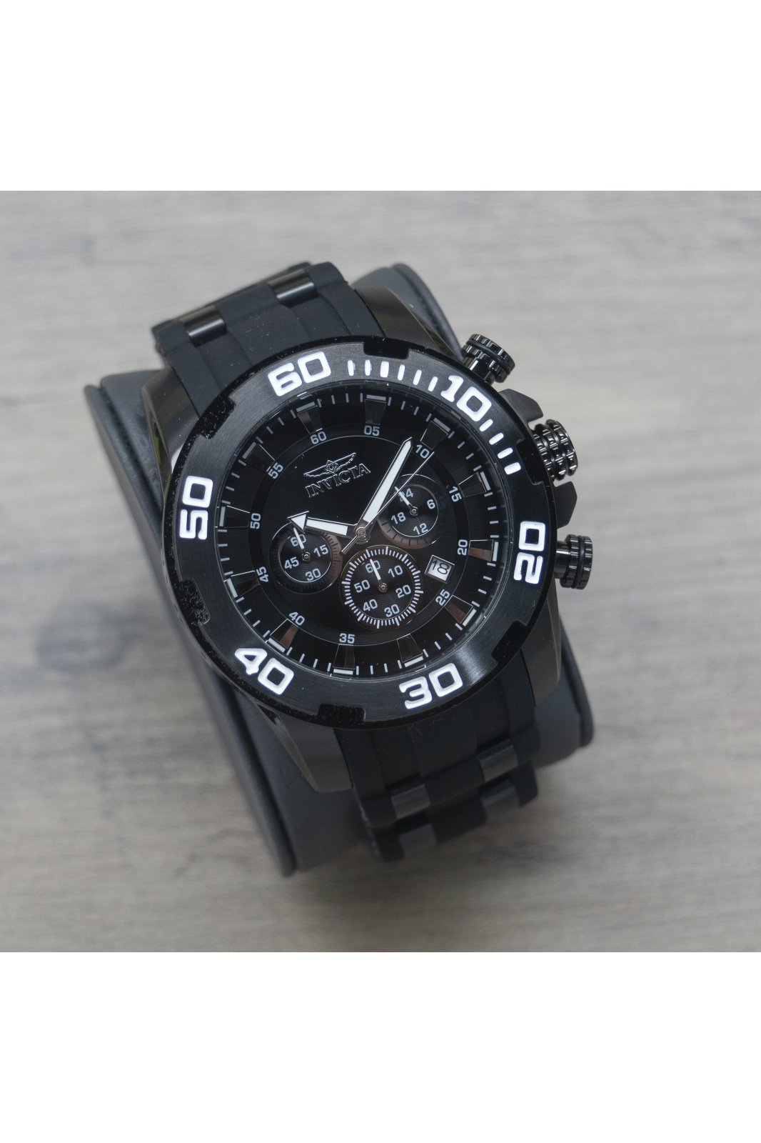 Invicta Pro Diver - SCUBA 22338 Men's Watch - Quartz Movement - Stainless Steel with Black Dial - 50 mm