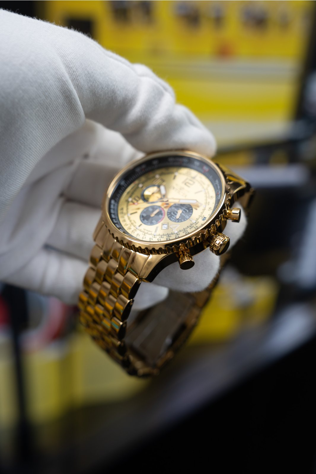 Invicta Aviator 49081 Pánské hodinky - Quartz strojek - Nerezová ocel se zlatým ciferníkem - 49 mm