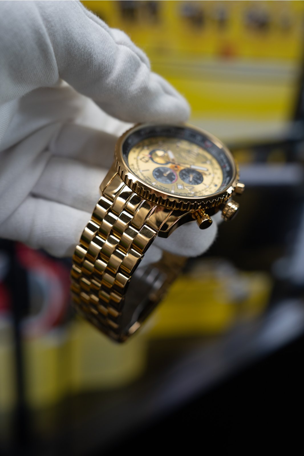 Invicta Aviator 49081 Pánské hodinky - Quartz strojek - Nerezová ocel se zlatým ciferníkem - 49 mm