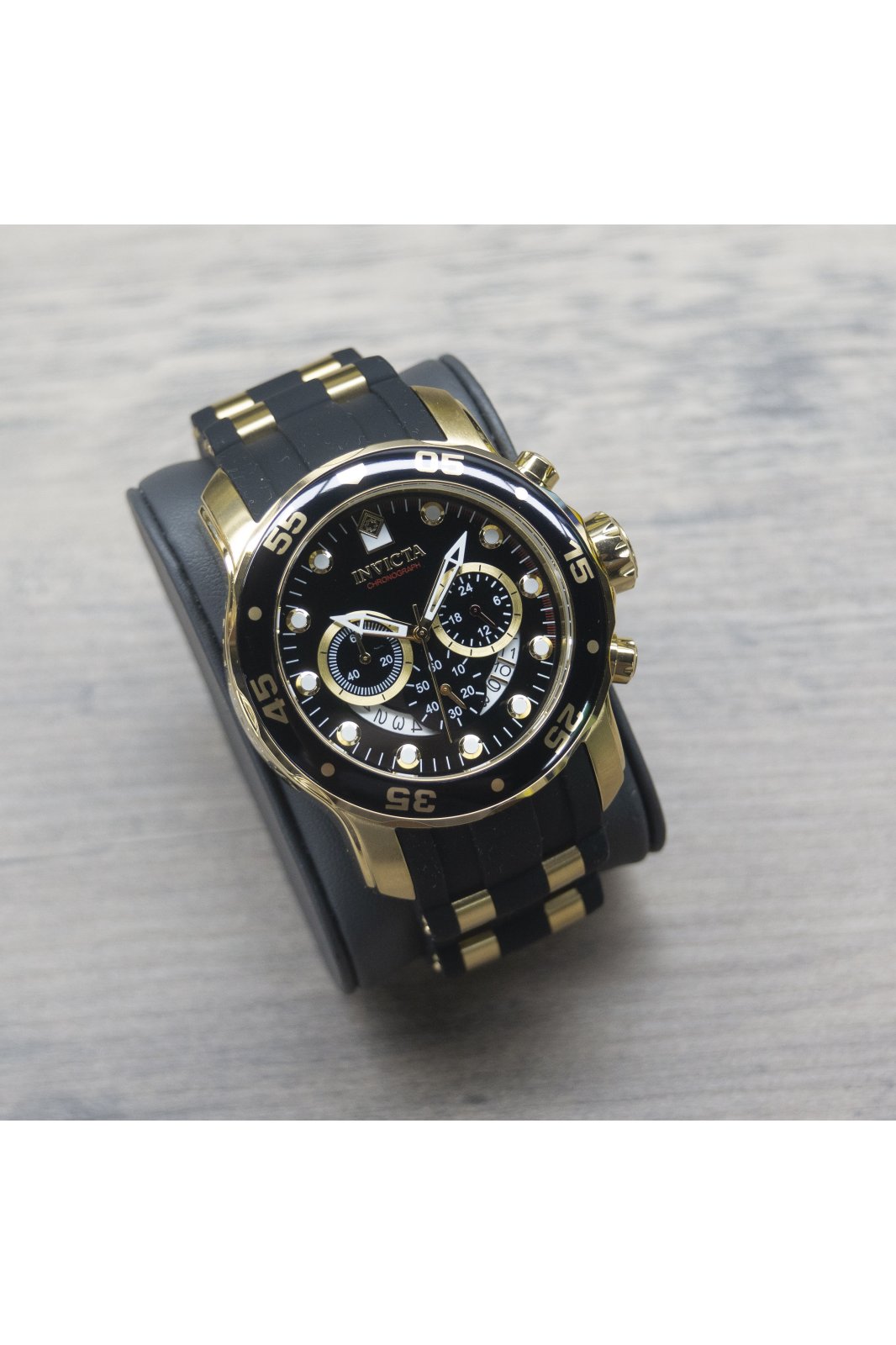 Invicta Pro Diver - SCUBA 6981 Relógio Masculino - Movimento de Quartzo - Aço Inoxidável com Mostrador Preto - 48 mm