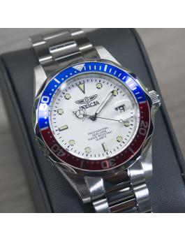 Invicta Pro Diver 8933 Relógio Masculino - Movimento Quartz - Aço Inoxidável com Mostrador Prateado - 37 mm