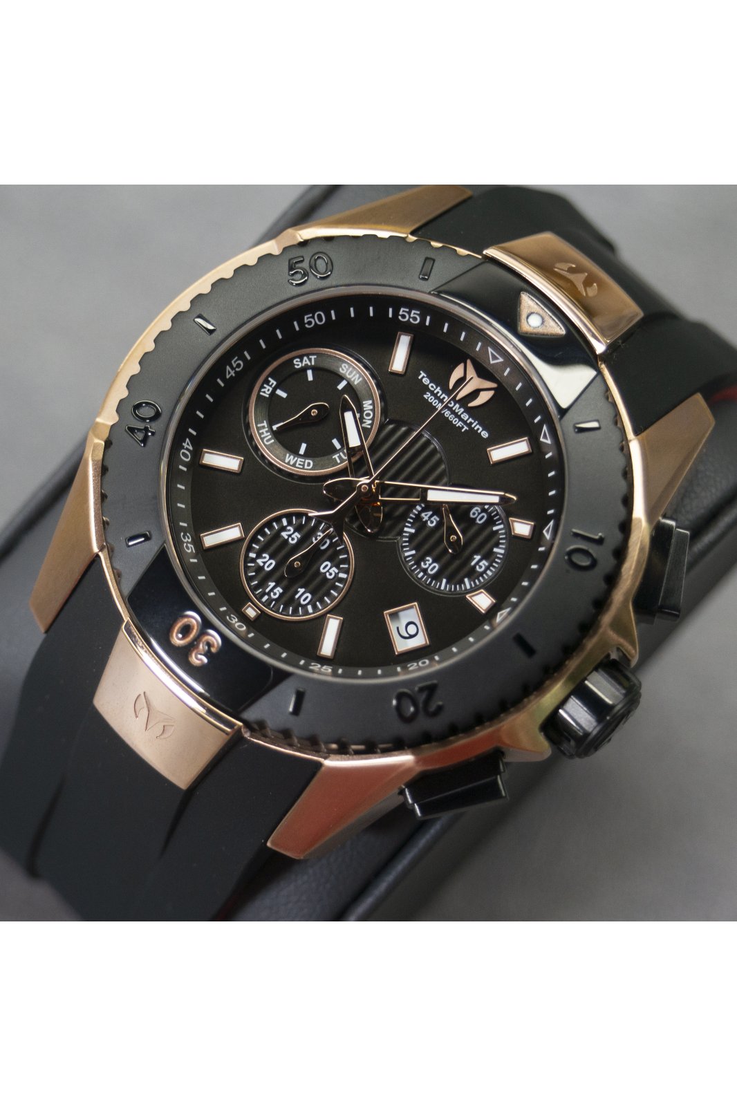 TechnoMarine UF6 TM-616005 Reloj para Hombre - Movimiento de Cuarzo - Acero Inoxidable con Esfera Negra - 48 mm