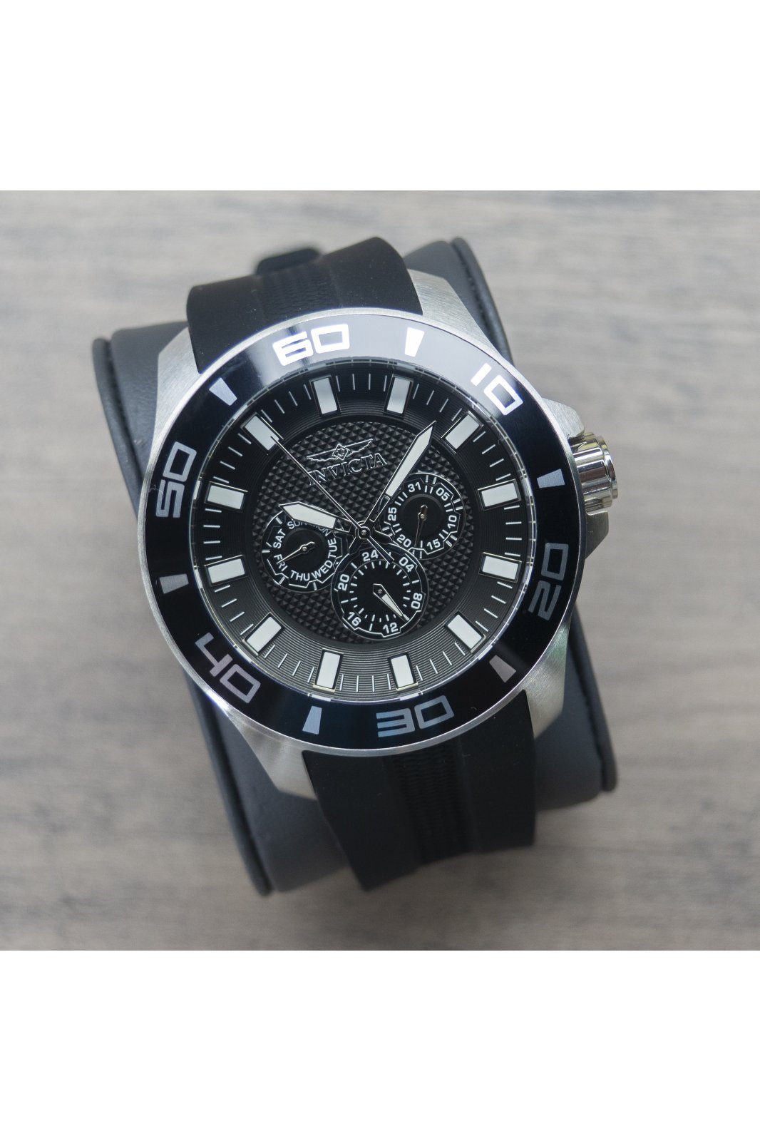 Orologio INVICTA Pro Diver PC32 Uomo, 42 Mm, Movimento Al Quarzo, Cassa In Acciaio, Quadrante Nero, Subacqueo 200m