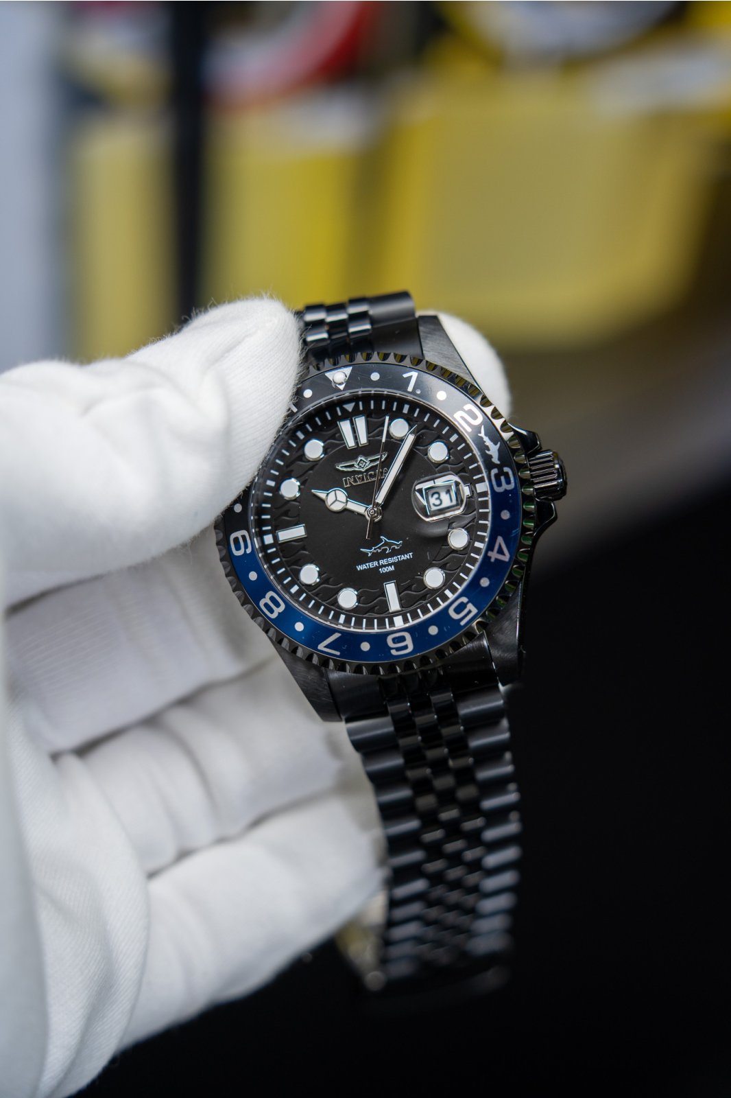 Invicta Pro Diver 30627 Men's Watch - Quartz Movement - Stainless Steel with Black Dial - 43 mm